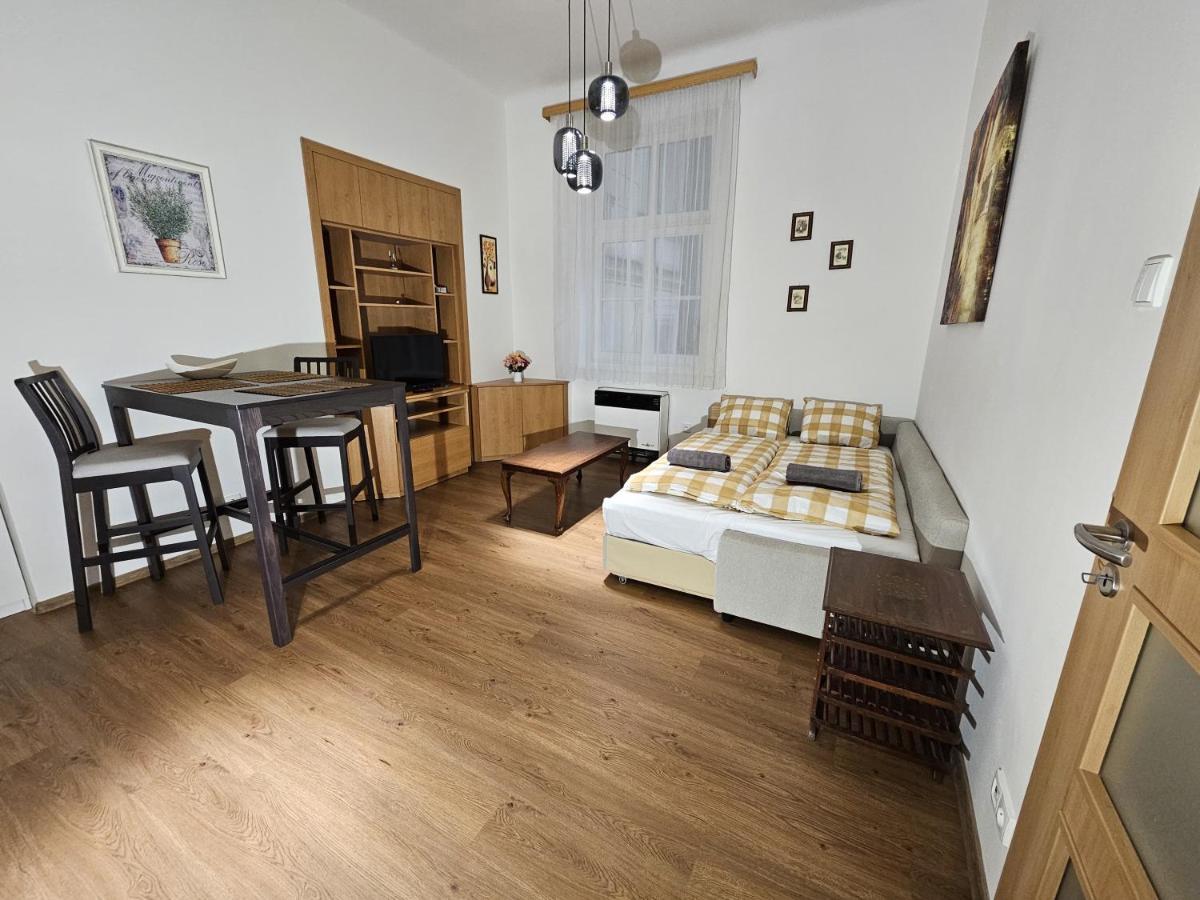 Sweet Apartment In The Heart Of Prag Exterior foto